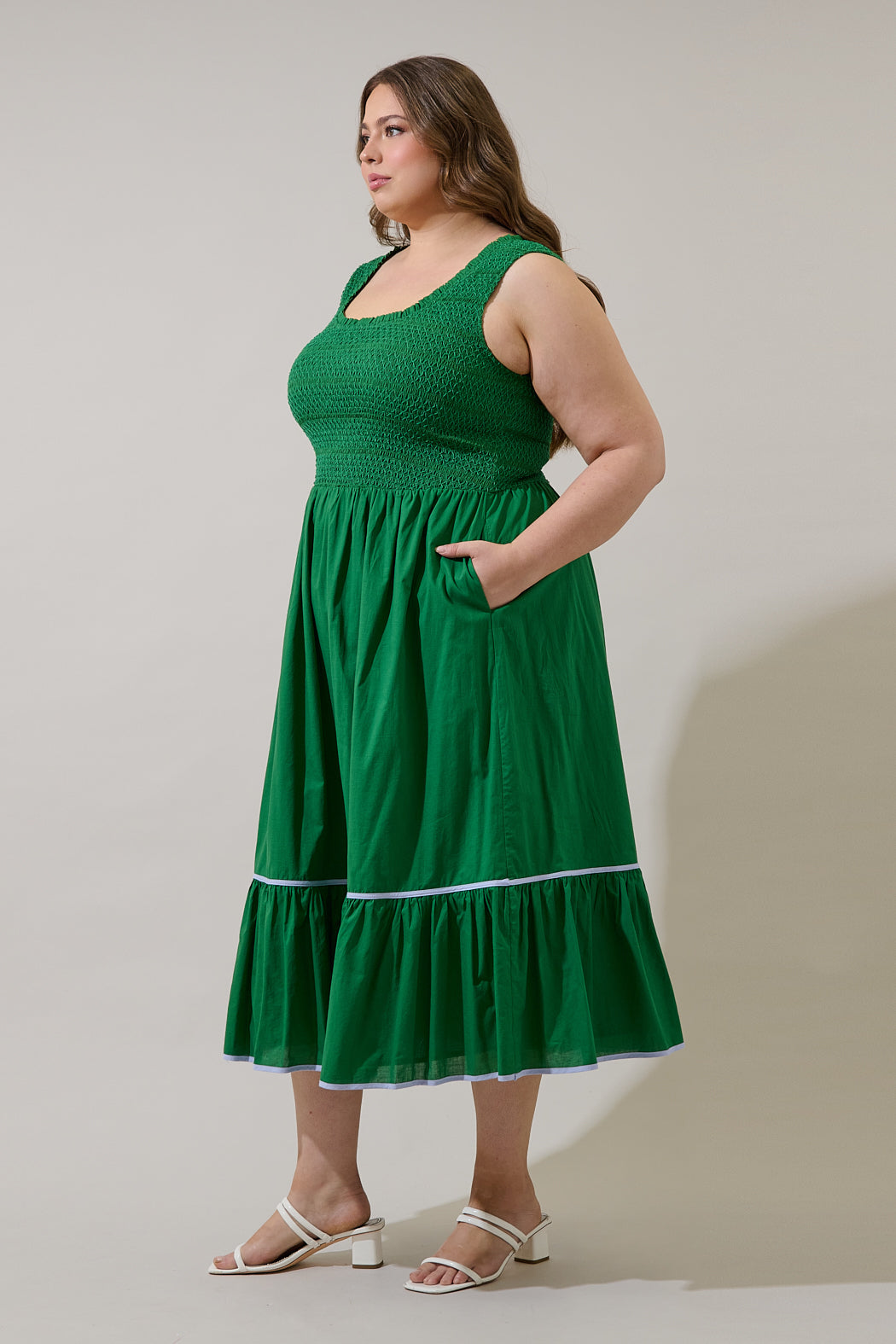Jessy Smocked Midi Dress Curve