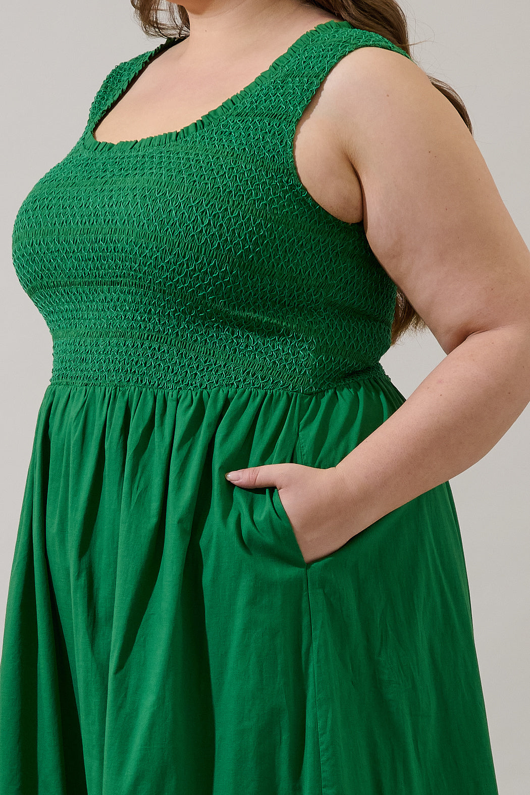 Jessy Smocked Midi Dress Curve
