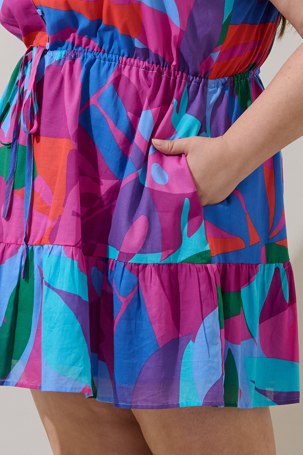 Vemmy Abstract Itzel Shift Mini Dress Curve