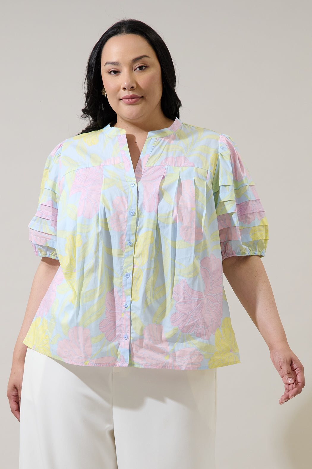 Brisa Floral Court Button Down Top Curve