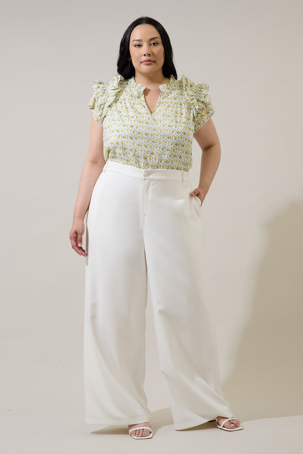 Trinny Floral Ramona Ruffle Split Neck Top Curve