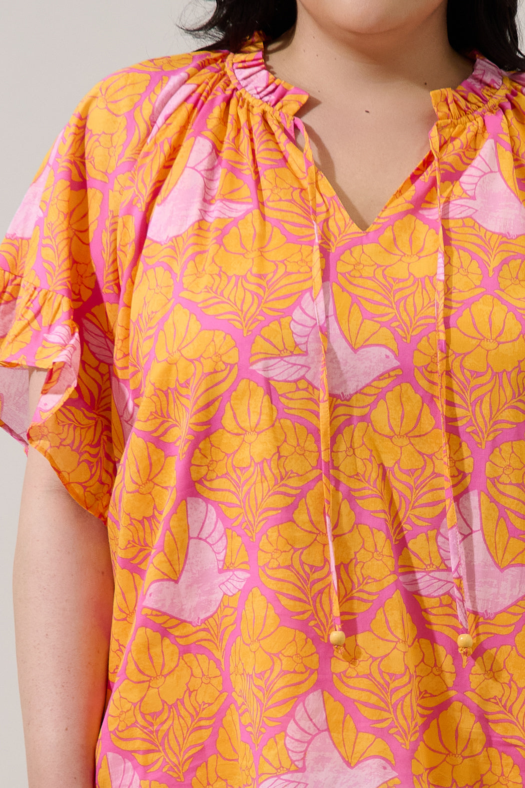 Jaidy Floral Erie Split Neck Top Curve