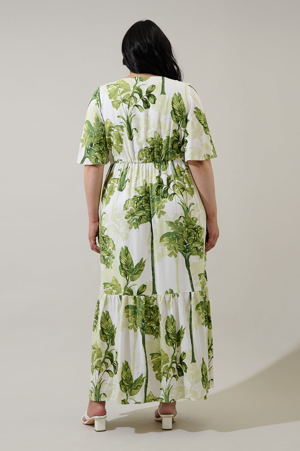 Palmet Tropical Evianna Flutter Maxi Dress Curve
