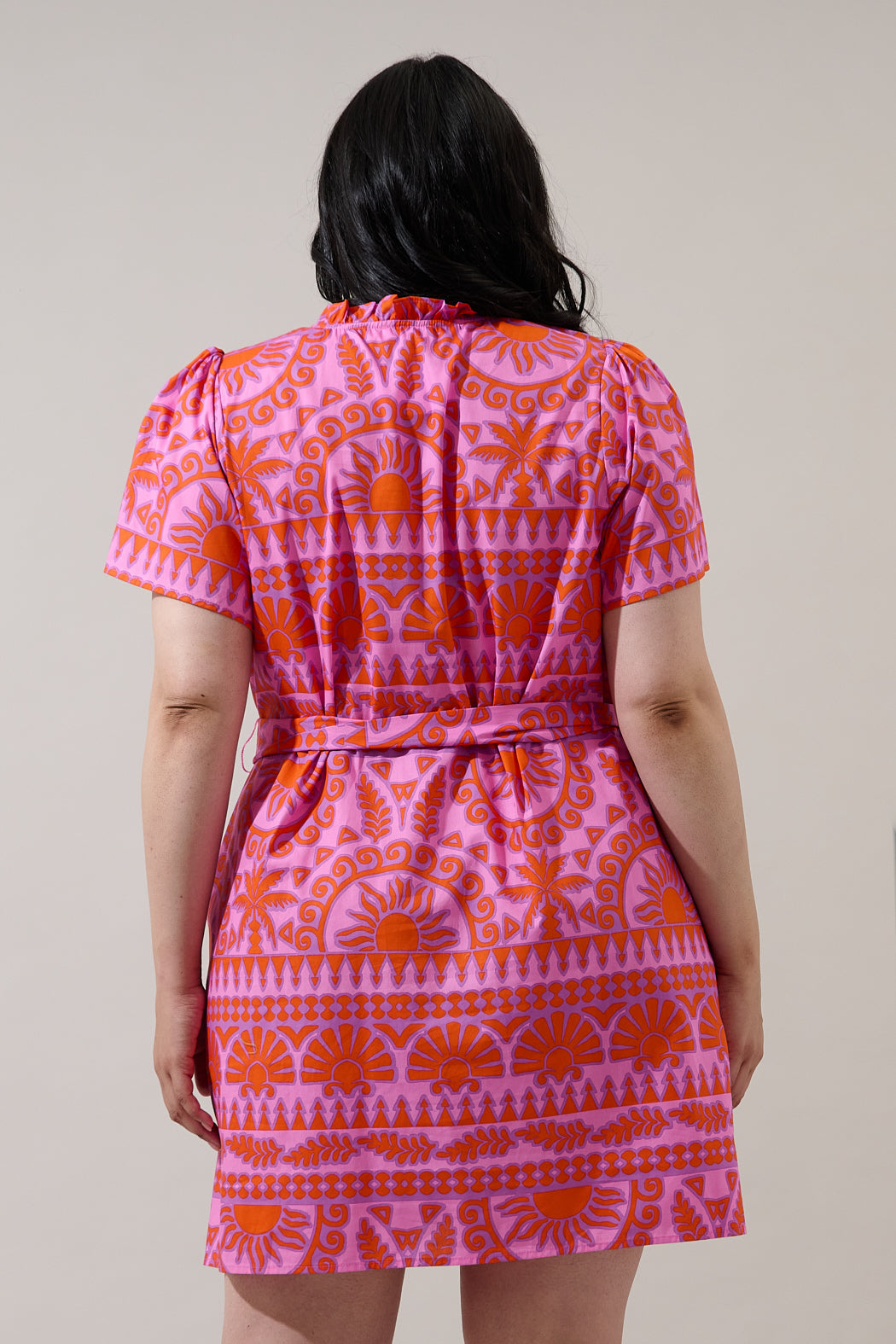 Tarie Tropical Ema Shift Mini Dress Curve