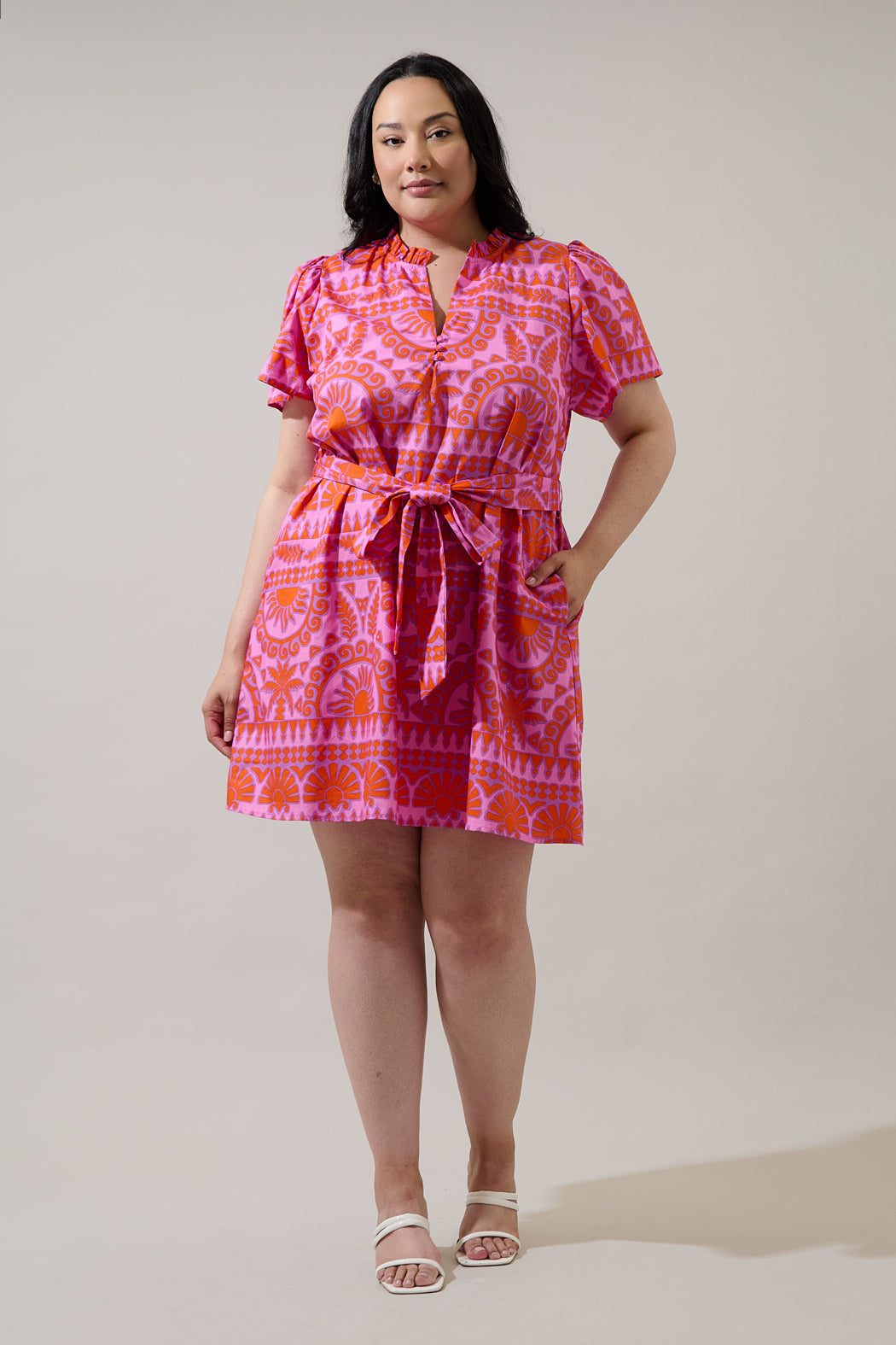 Tarie Tropical Ema Shift Mini Dress Curve