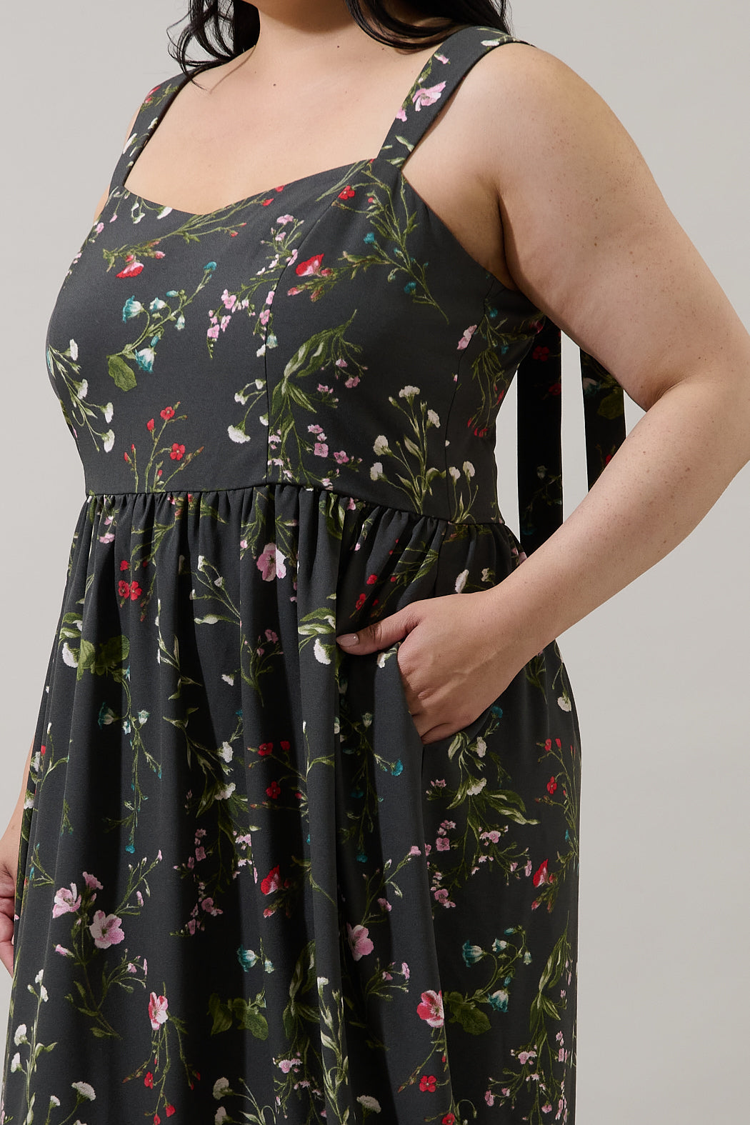 Jilly Floral Silda Smocked Maxi Dress Curve