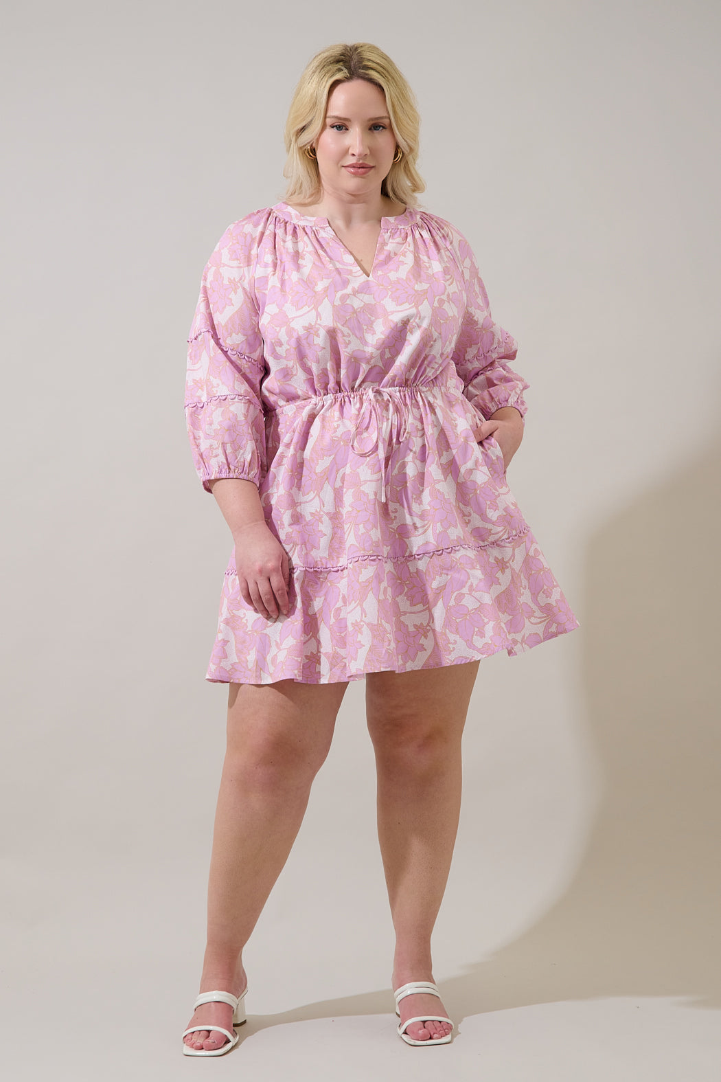 Daney Floral Dabria Split Neck Mini Dress Curve