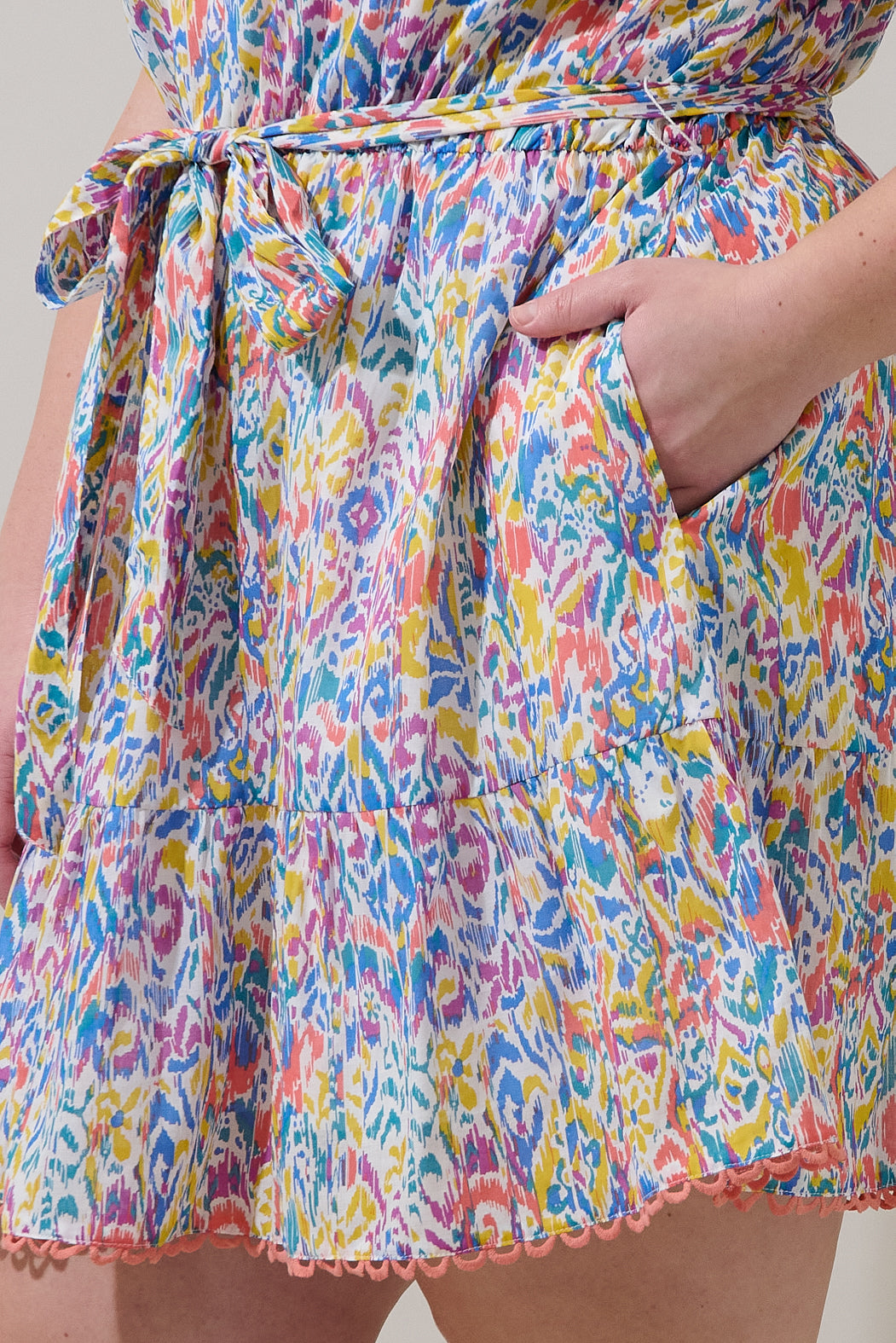 Malva Abstract Eriny Ruffle Mini Dress Curve