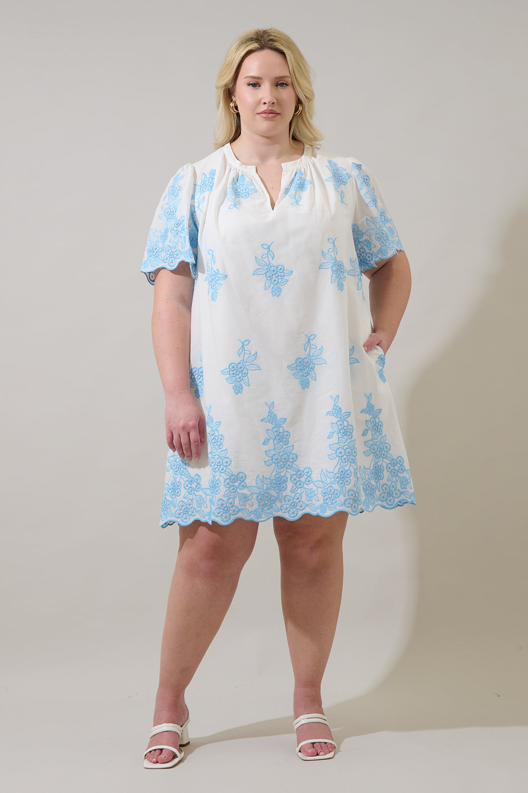 Tannia Embroidered Shift Mini Dress Curve