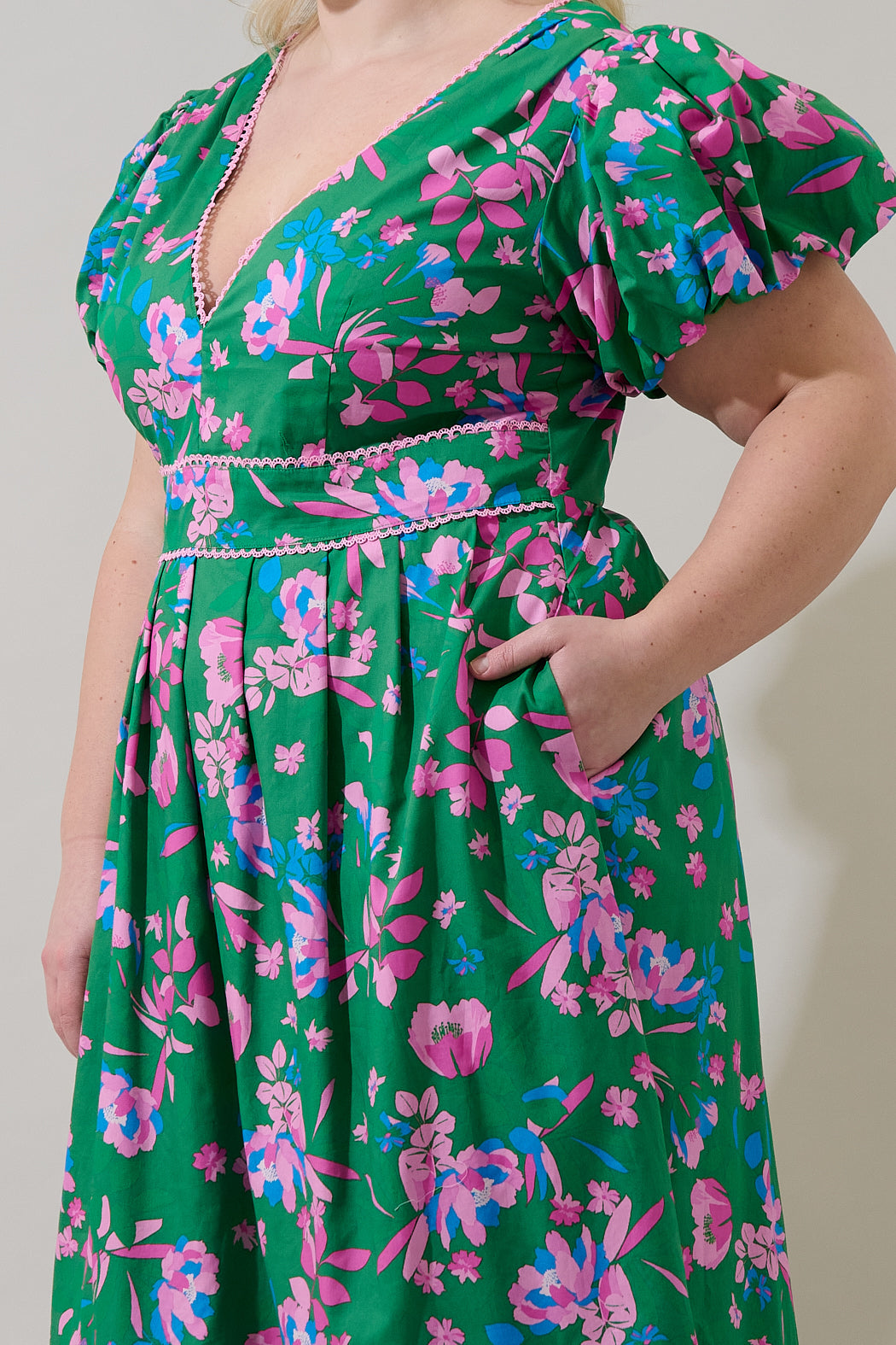 Jaylene Pleated Maxi Dress Denavi Floral Curve