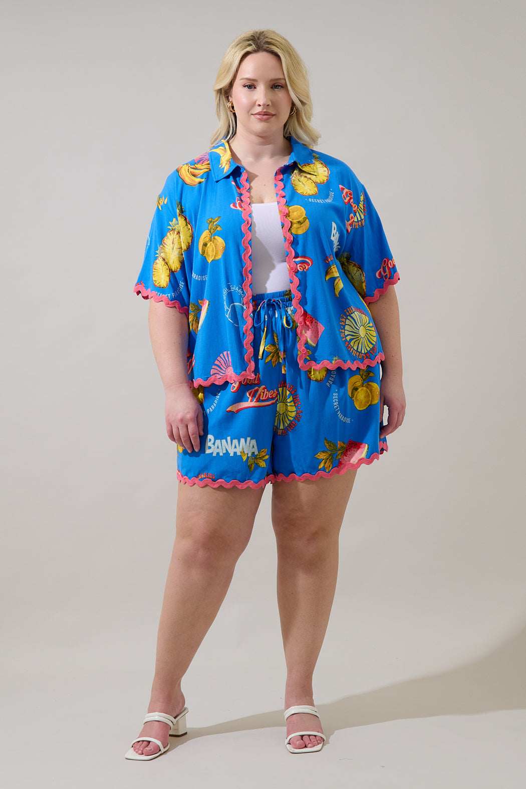 Alanie Tropical Halle Drawstring Shorts Curve