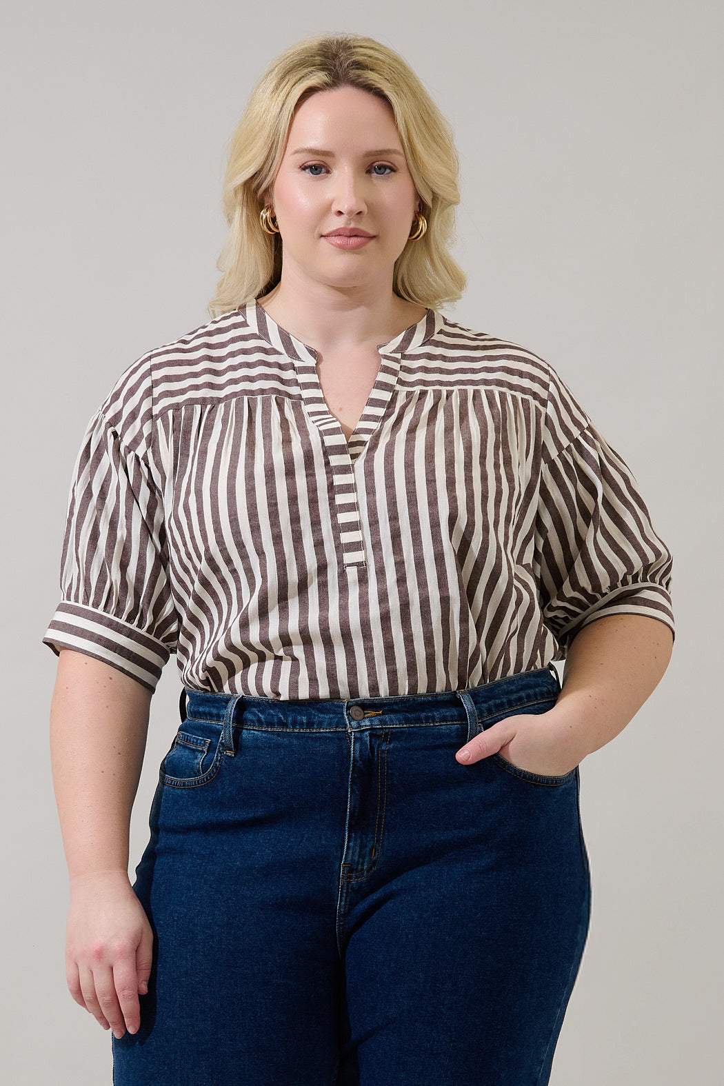Catana Striped Split Neck Top Curve