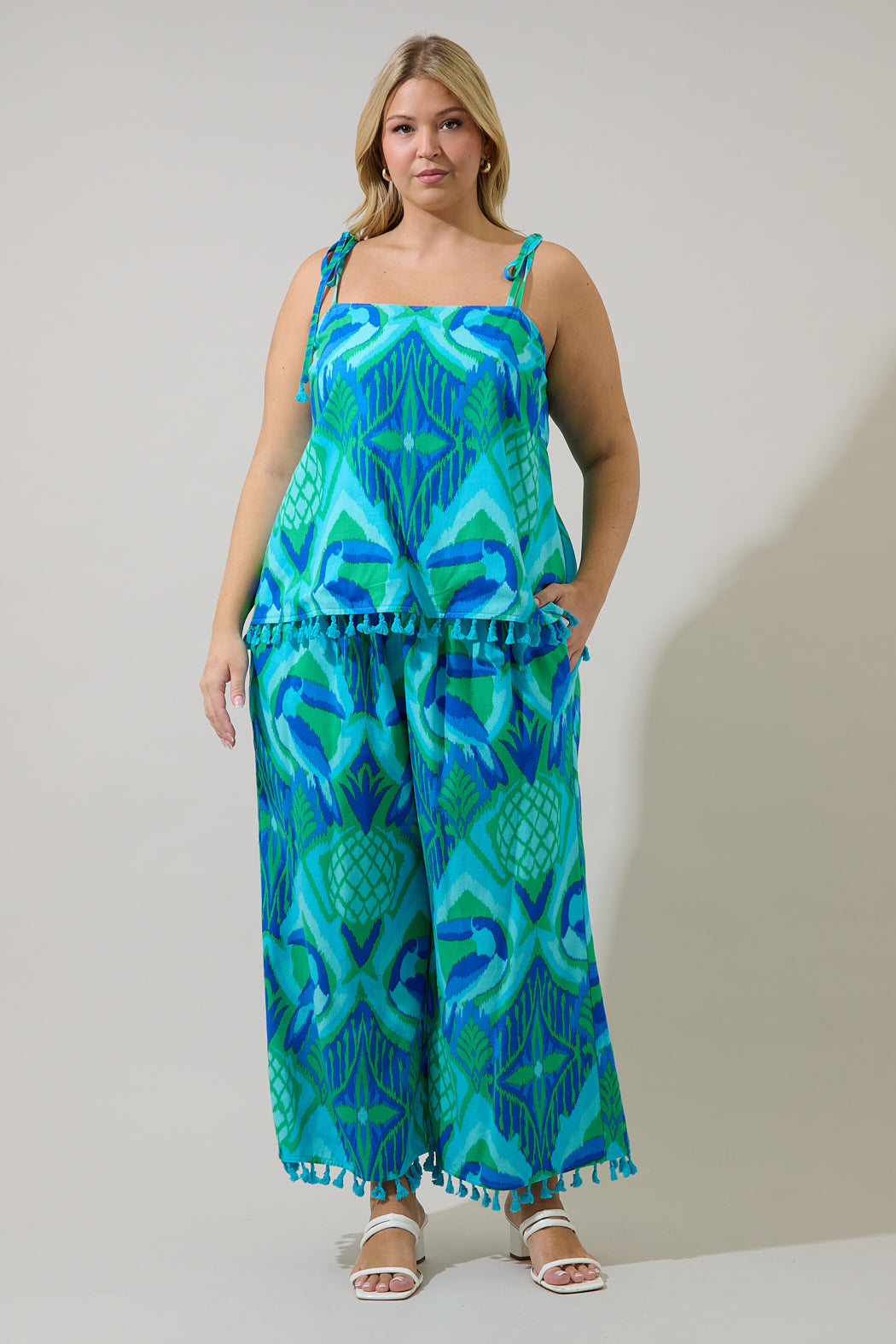 Blissy Tropical Hanie Flare Pants Curve