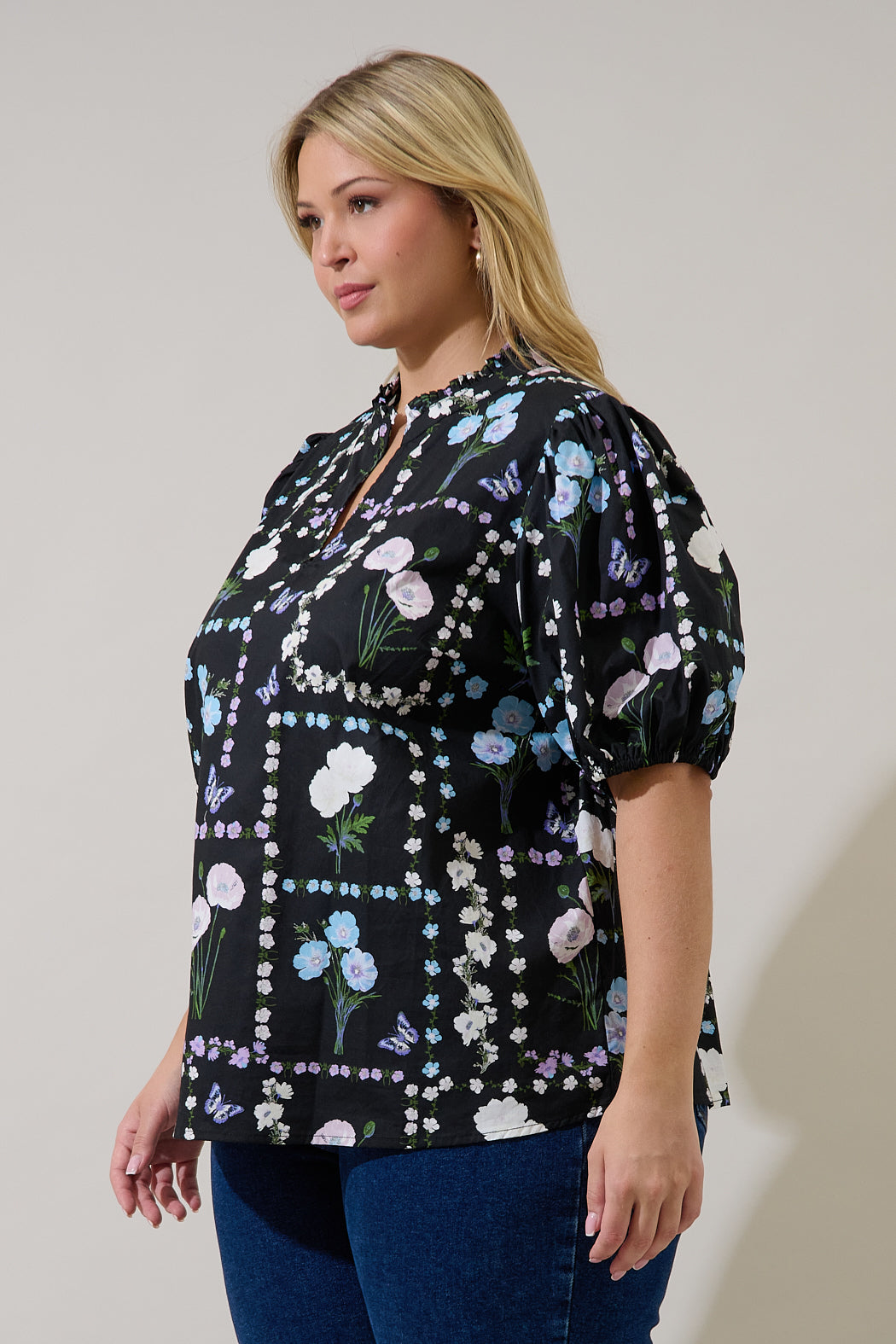 Daly Split Neck Top Trevis Floral Curve