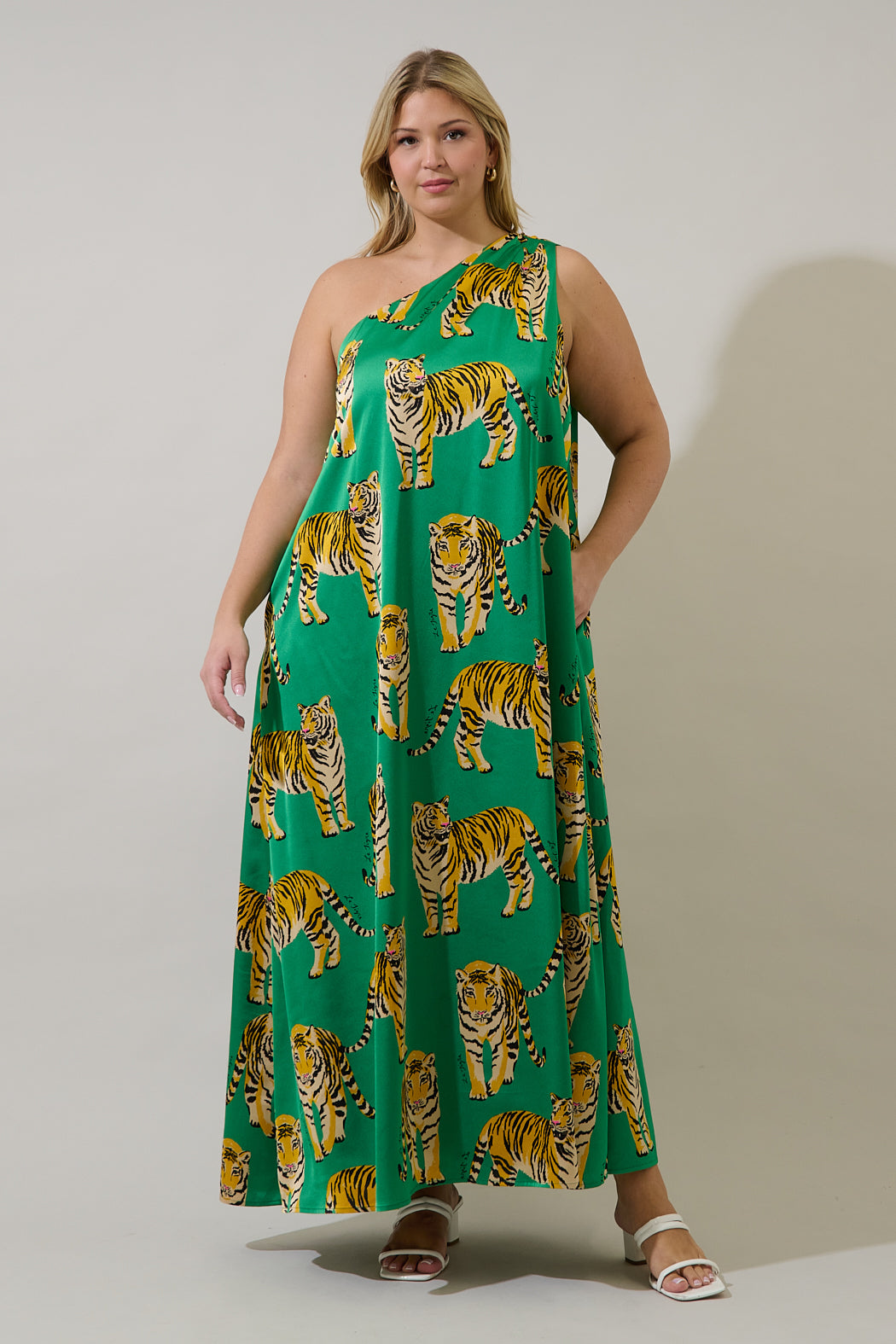 Glena Pleated Maxi Dress Tiger Curve