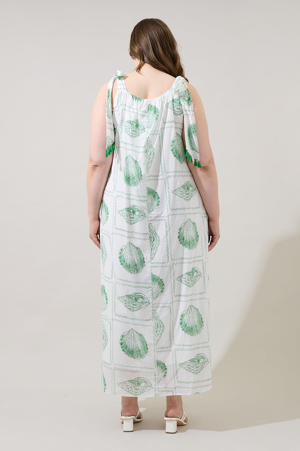 Yulisa Sleeveless Midi Dress Seashell Bay Curve