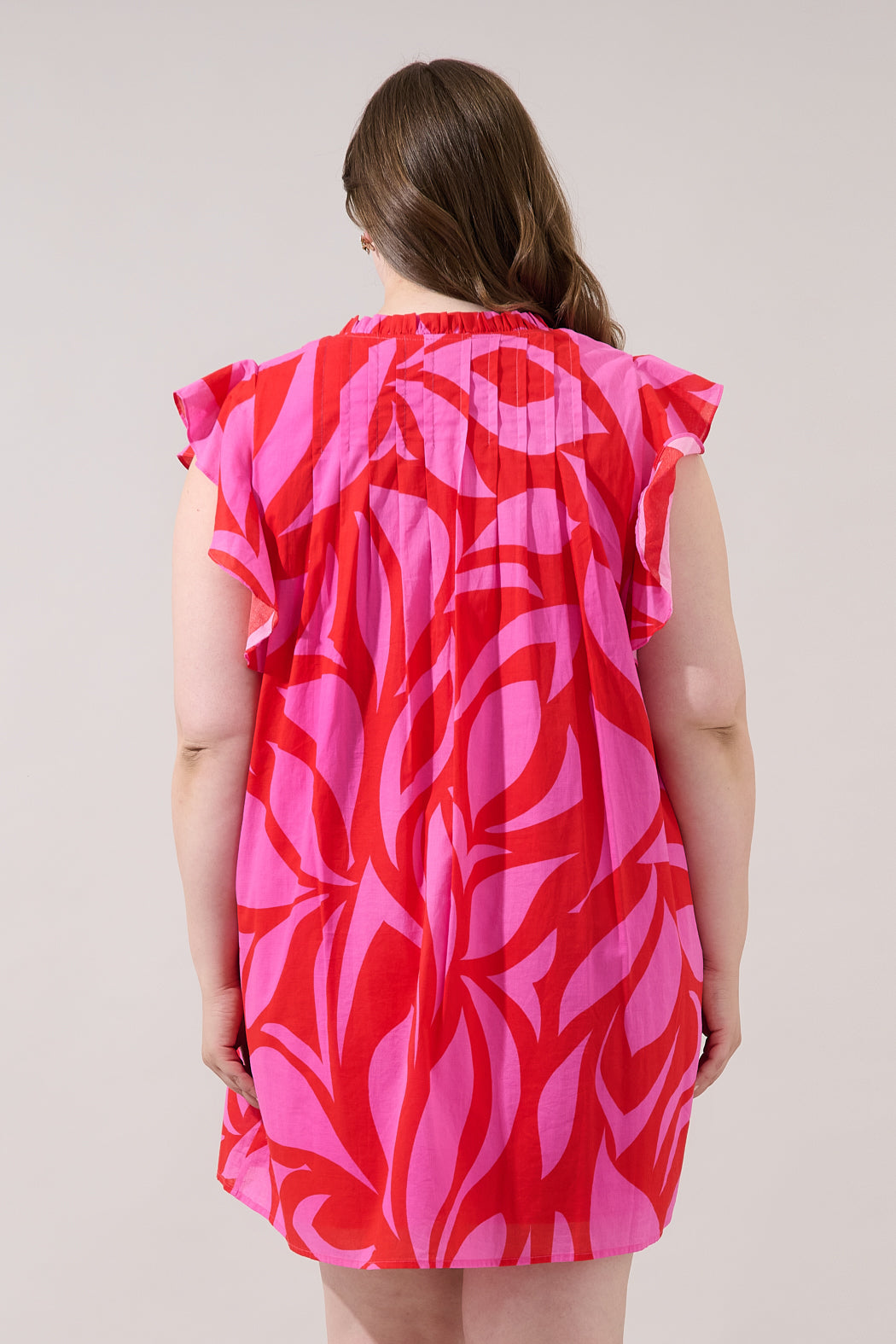 Renie Shift Mini Dress Abstract Curve
