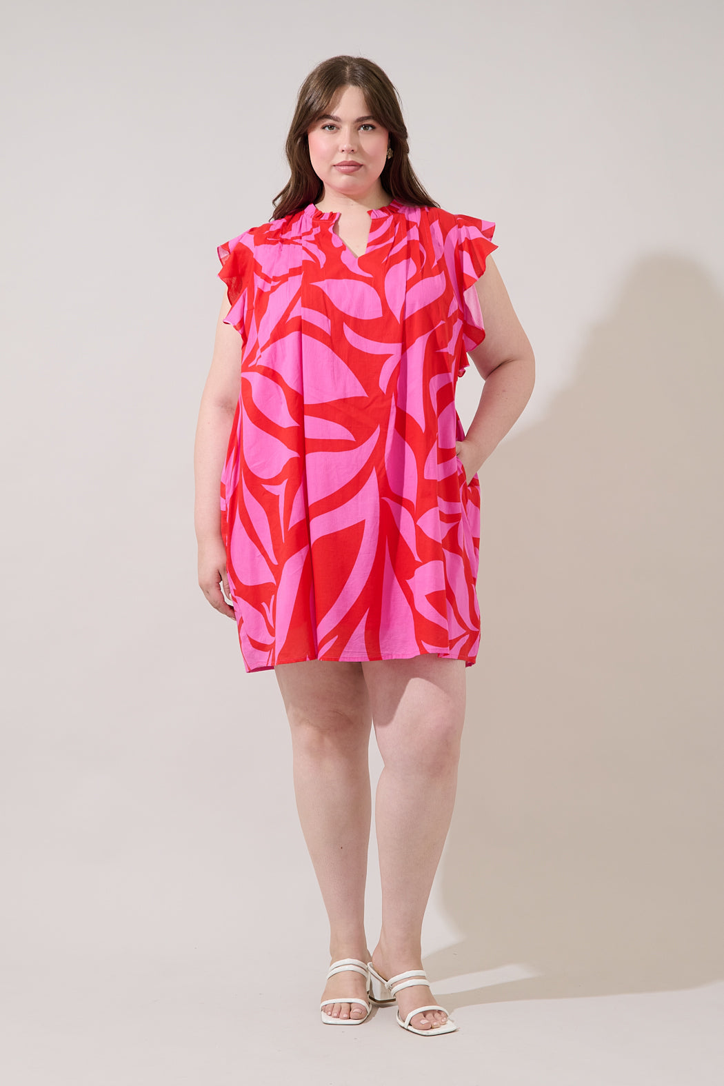 Renie Shift Mini Dress Abstract Curve