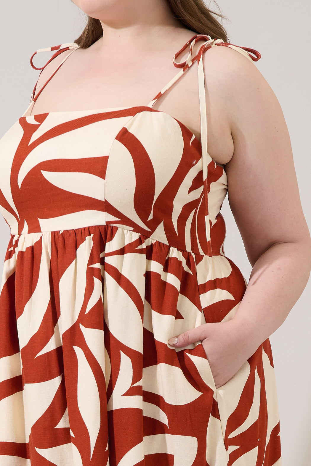 Keily Babydoll Mini Dress Abstract Curve