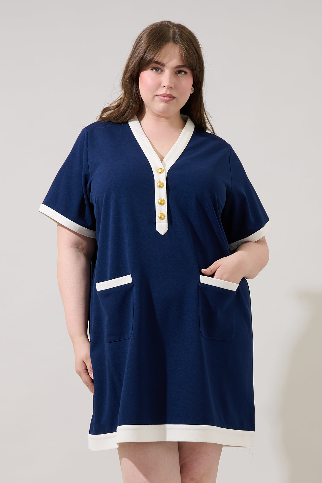 Durmela Contrast Shift Mini Dress Curve