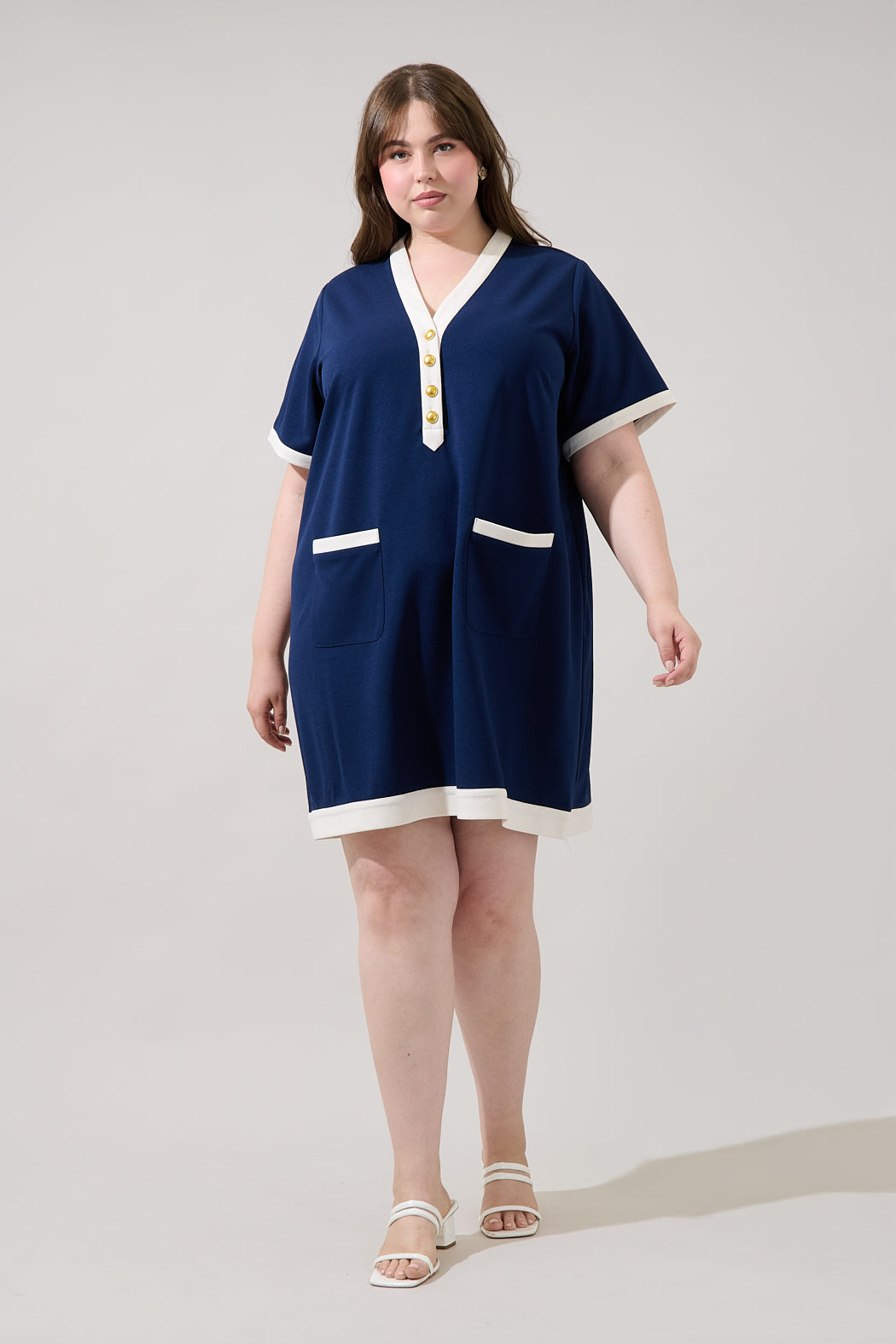 Durmela Contrast Shift Mini Dress Curve