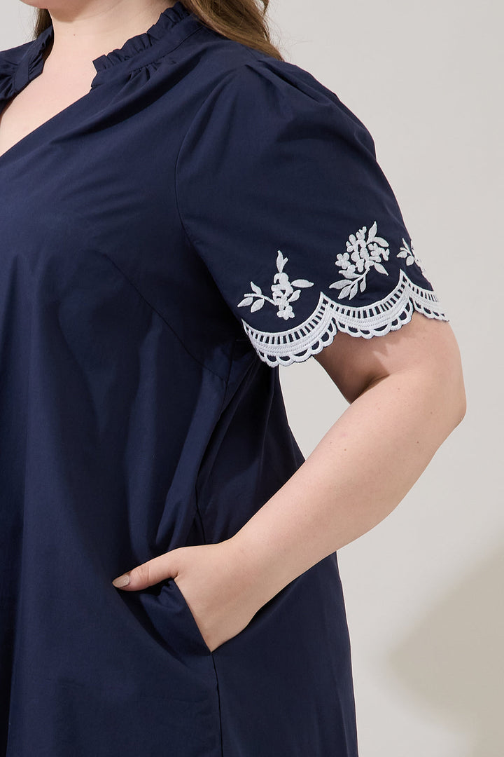 Melania Embroidered Shift Mini Dress Curve