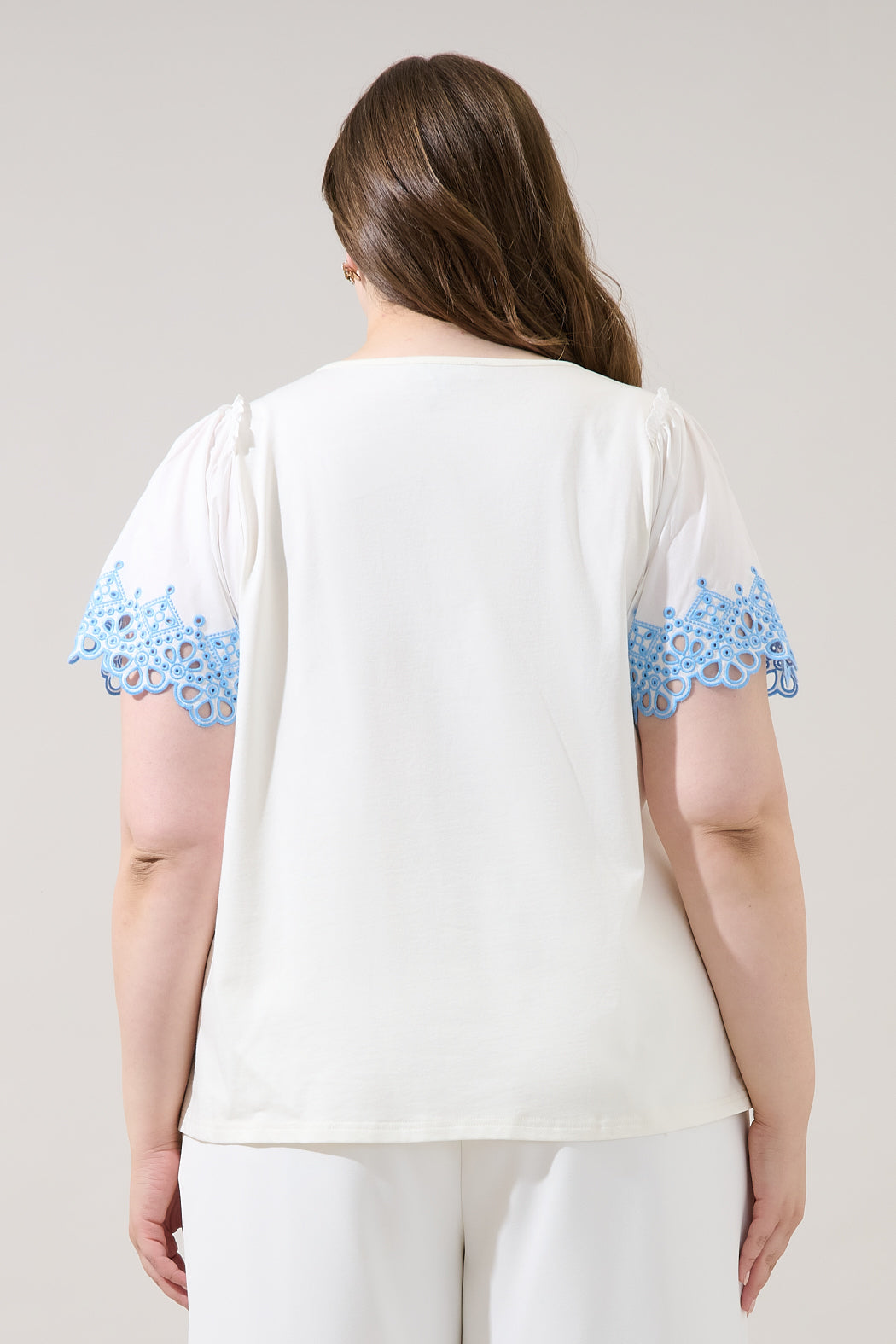 Jainy Embroidered Knit Top Curve