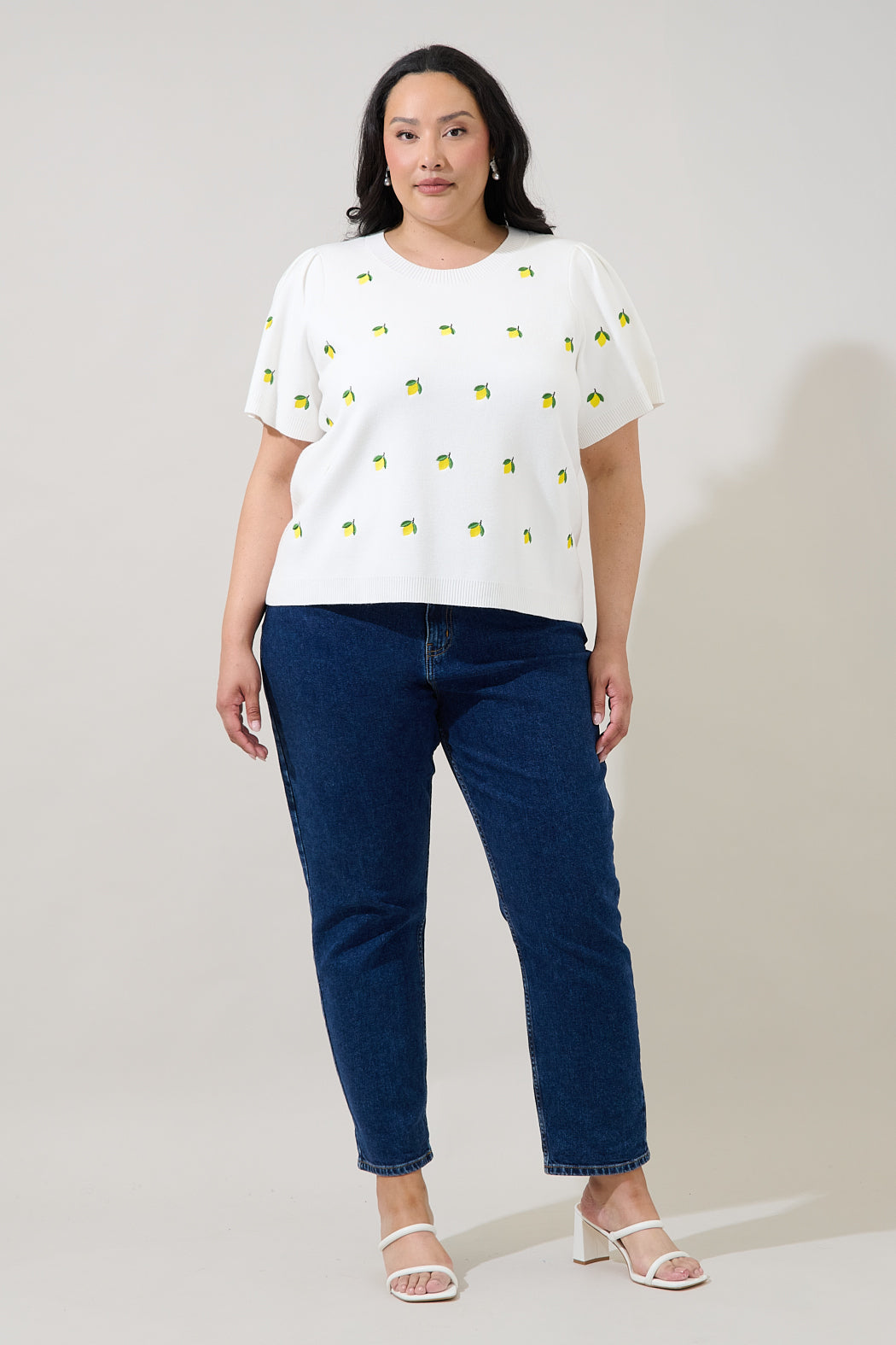 Lemon Embroidered Short Sleeve Sweater Curve