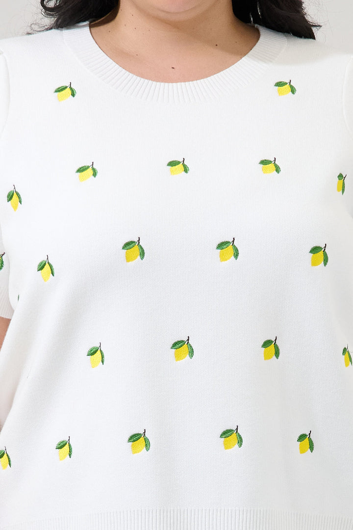 Lemon Embroidered Short Sleeve Sweater Curve