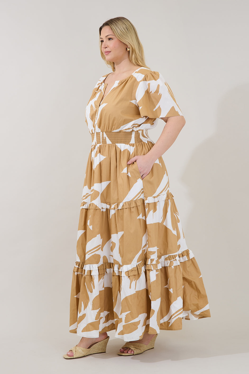 Hazel Abstract Palmer Poplin Tiered Maxi Dress Curve