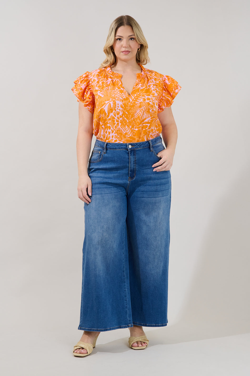Bellissima Ruffle Sleeve Top Castra Floral Curve