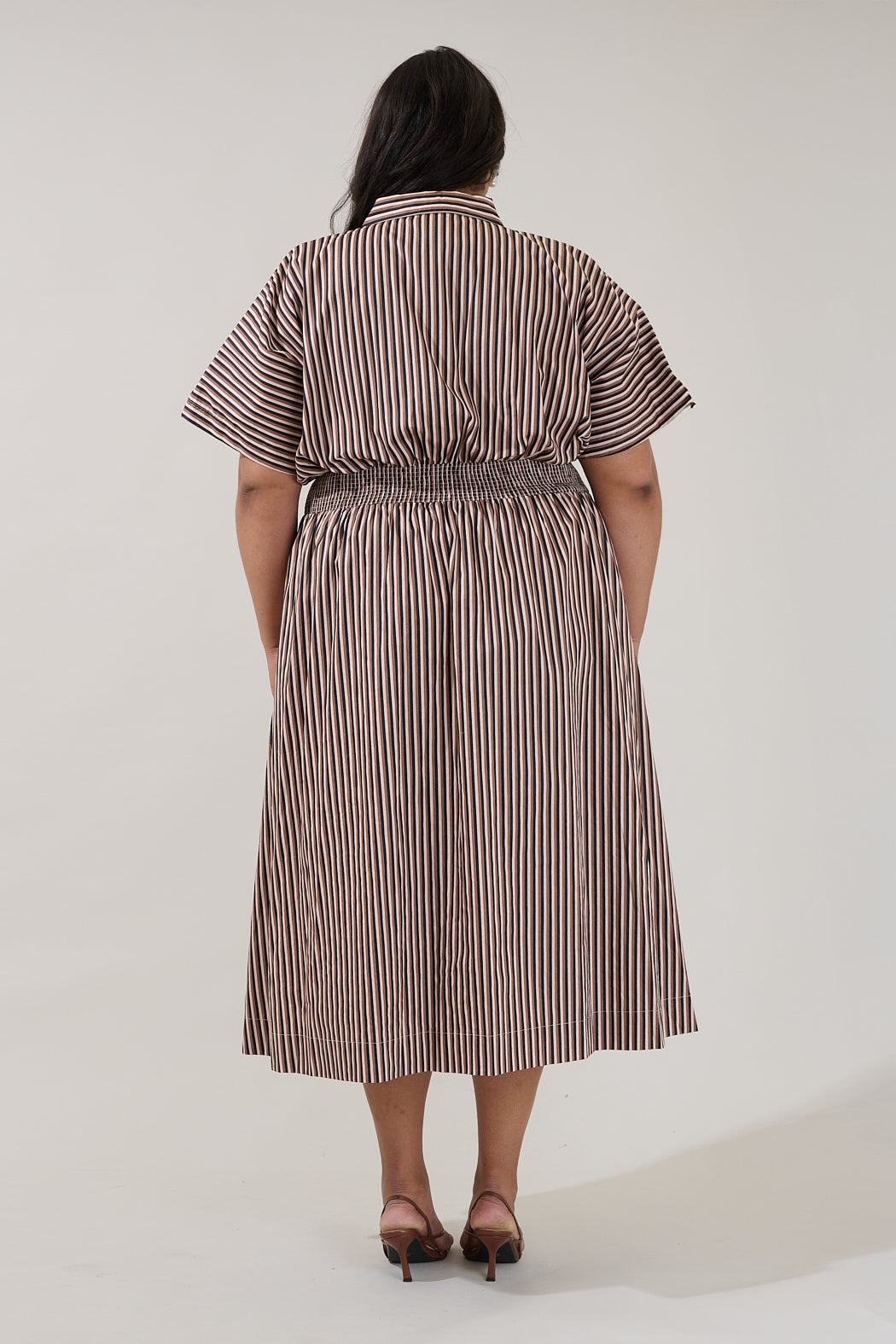 Wilderra Pleated Midi Dress Tiramisu Curve