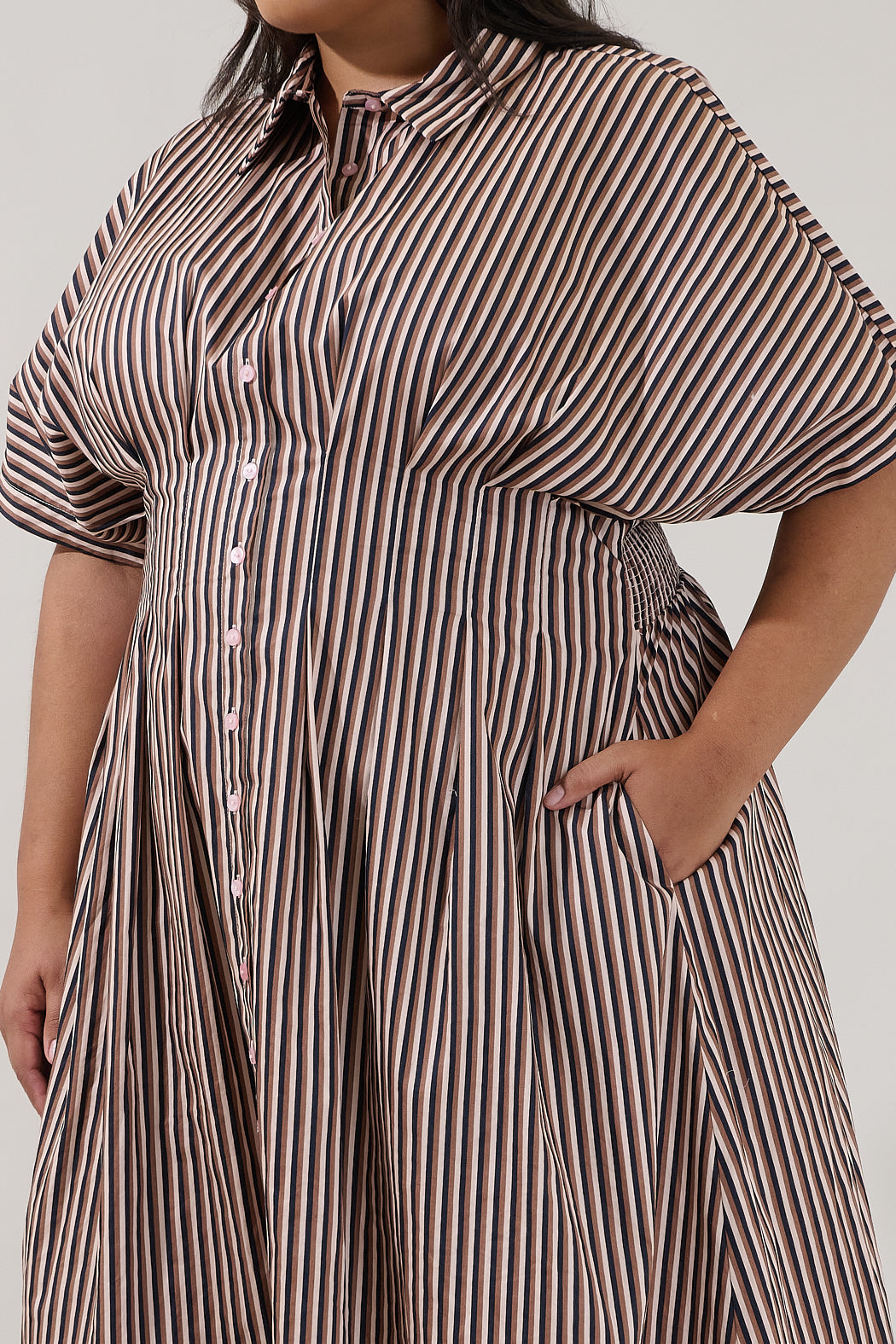 Wilderra Pleated Midi Dress Tiramisu Curve