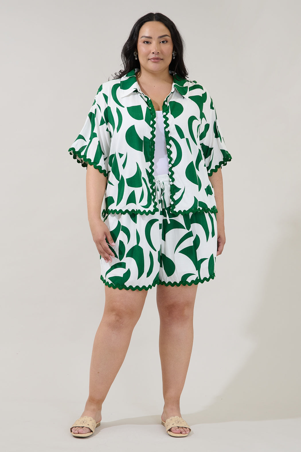 Halle Drawstring Shorts Abstract Curve