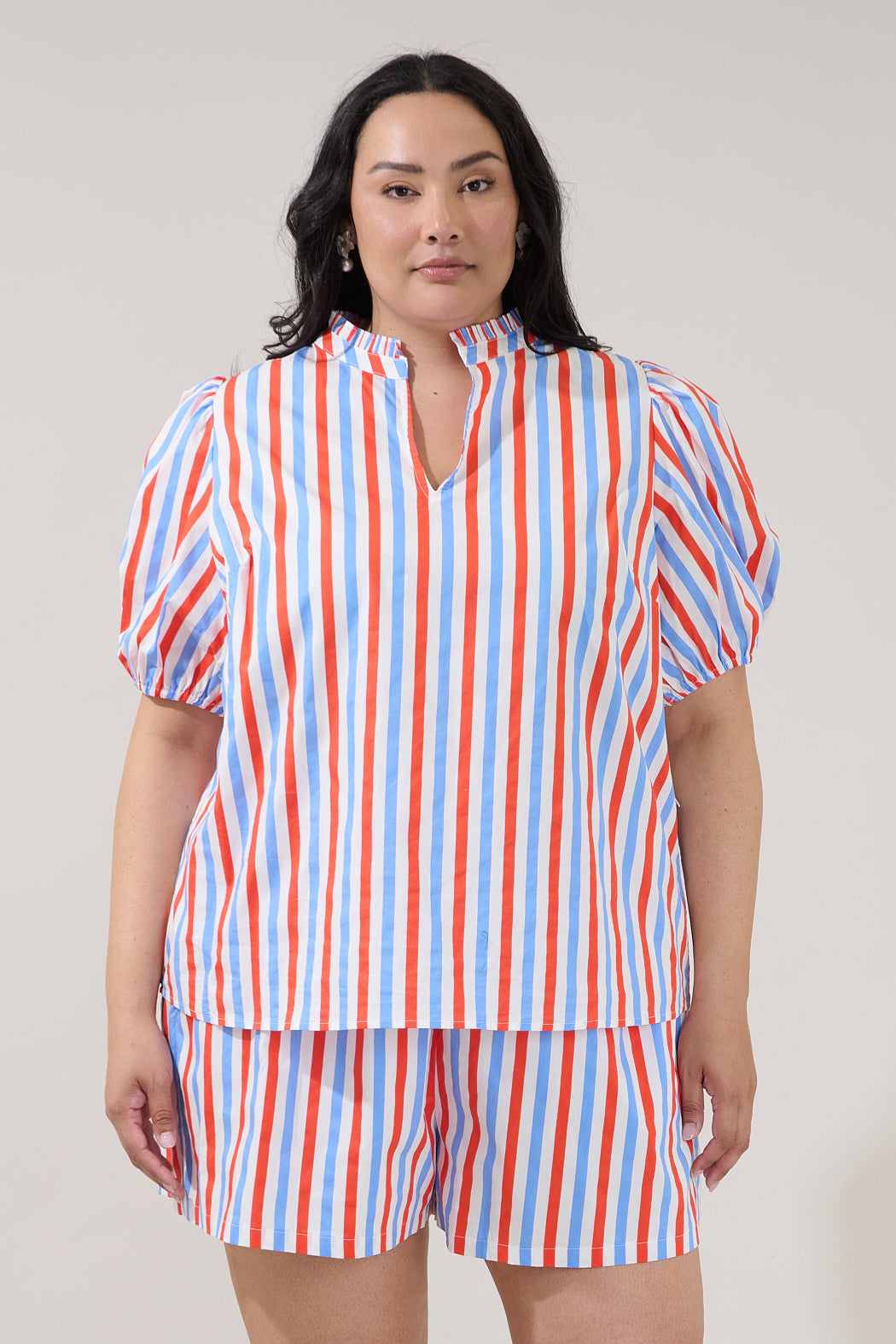 Daly Split Neck Top Stripe Curve