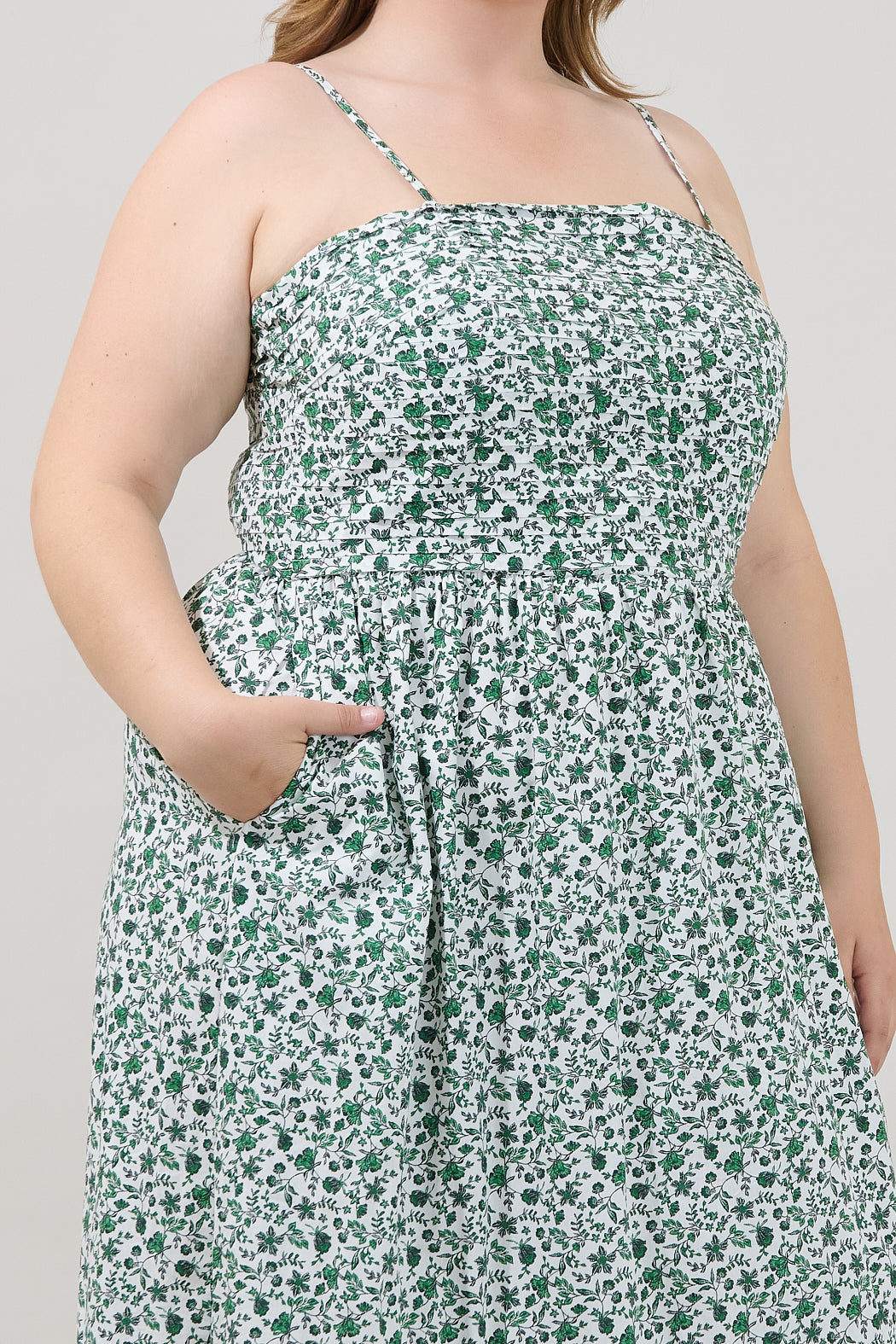 Sima Pleated Maxi Dress Floral Curve