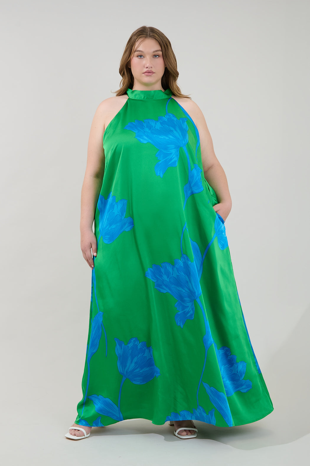 Giantia Halter Maxi Dress Floral Curve
