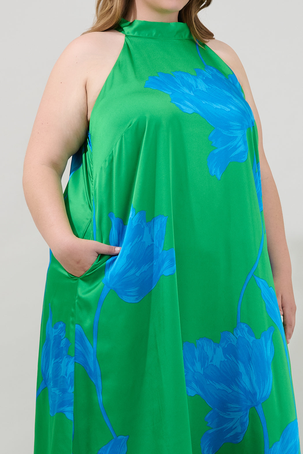 Giantia Halter Maxi Dress Floral Curve