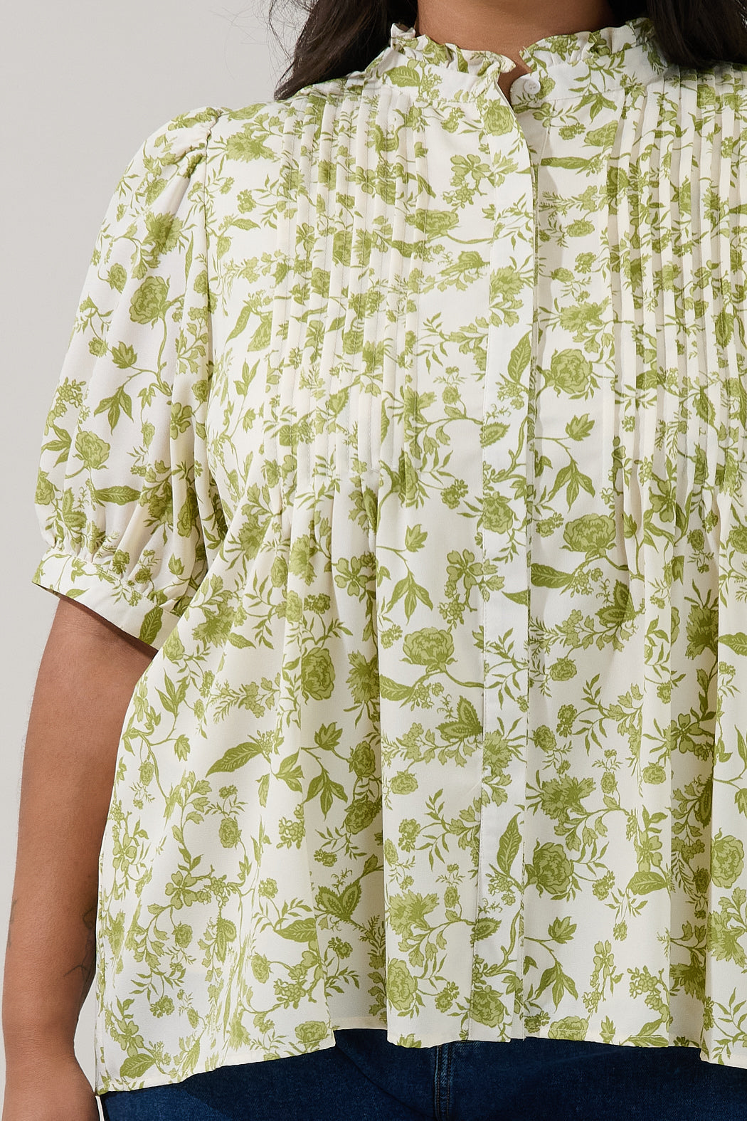 Elysia Pleated Blouse Floral Curve