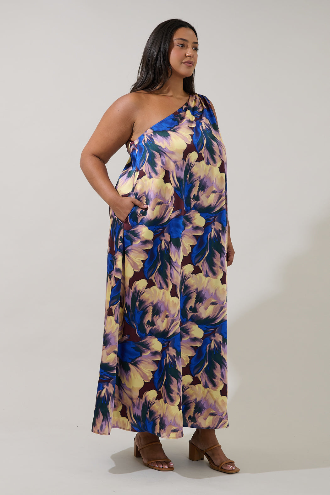 Glena Pleated Maxi Dress Irelia Floral Curve