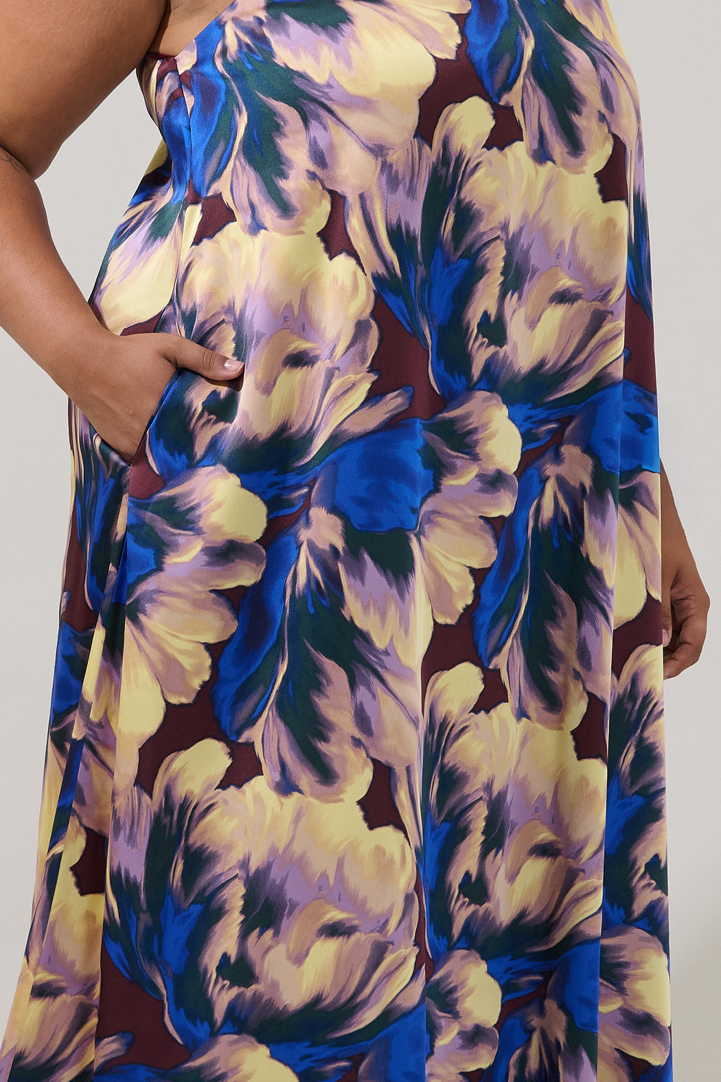 Glena Pleated Maxi Dress Irelia Floral Curve