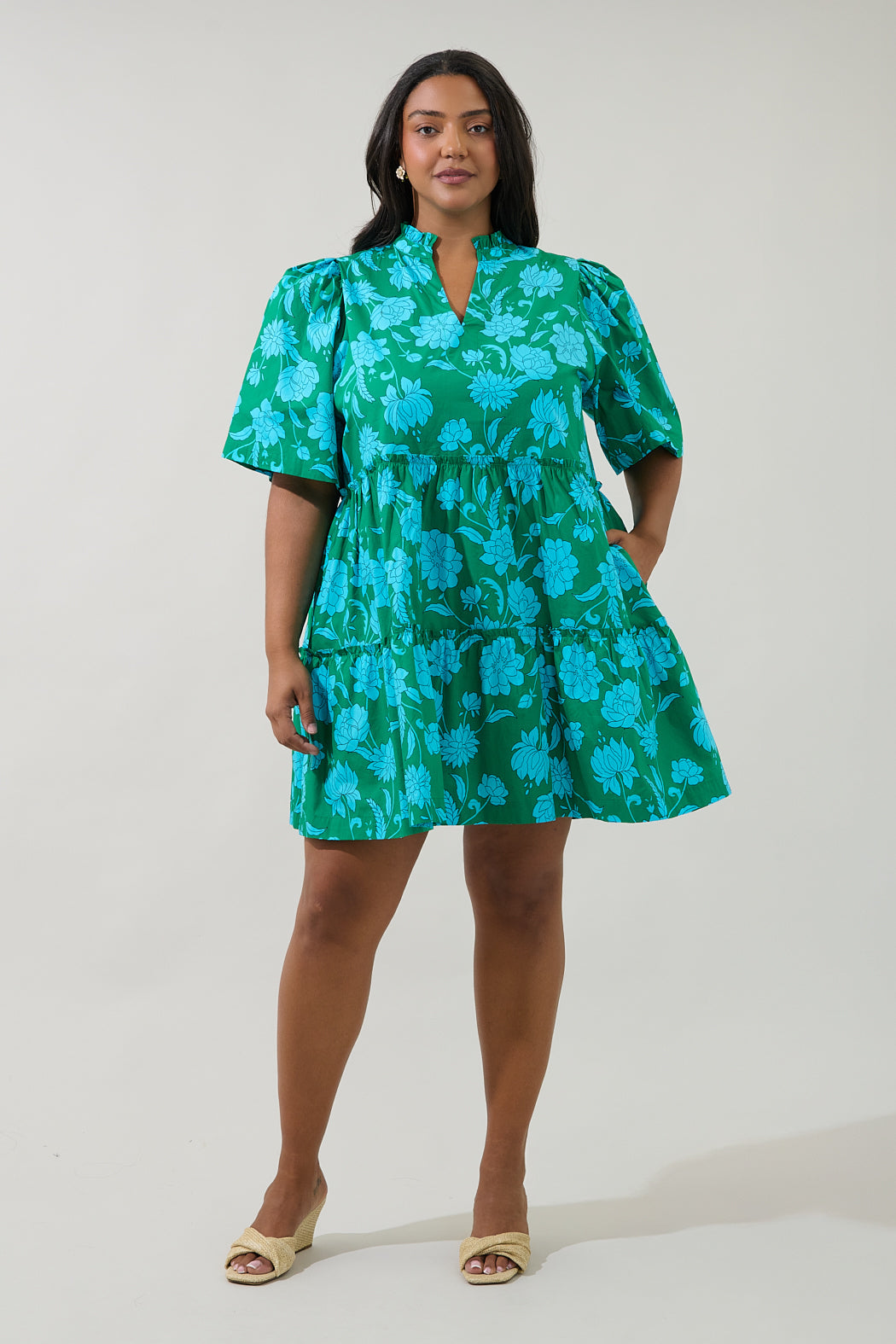Waterlilly Floral Dixie Split Neck Shift Dress Curve