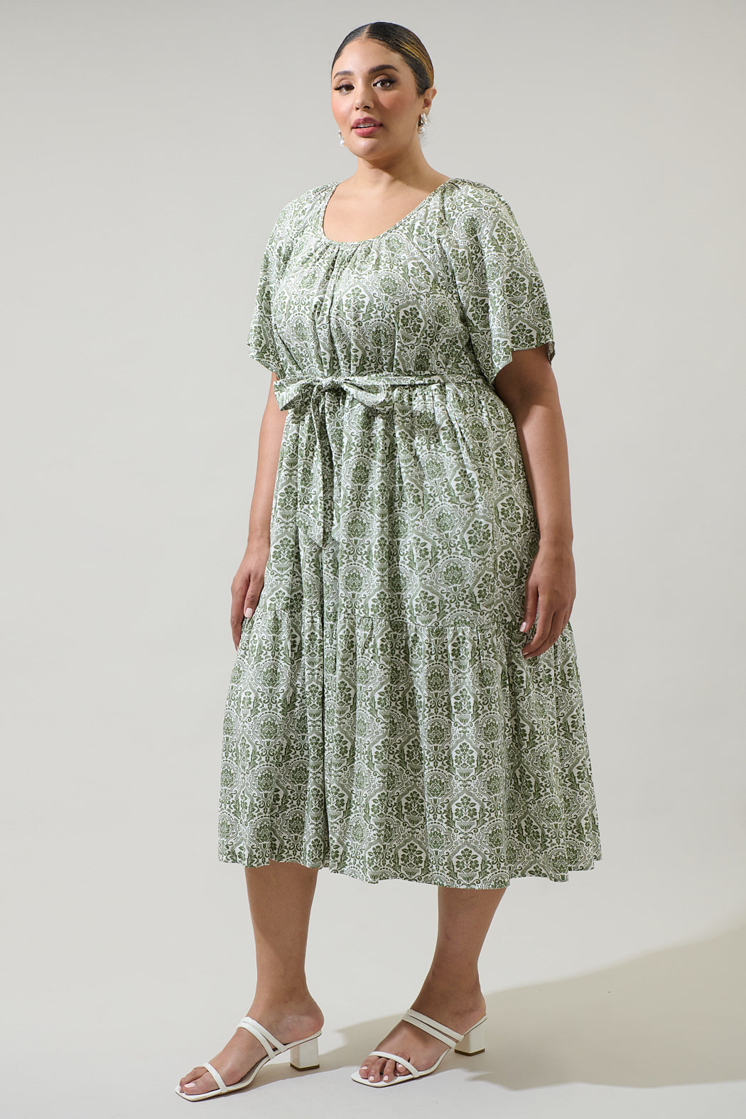 Estrada Floral Haven Tiered Midi Dress Curve