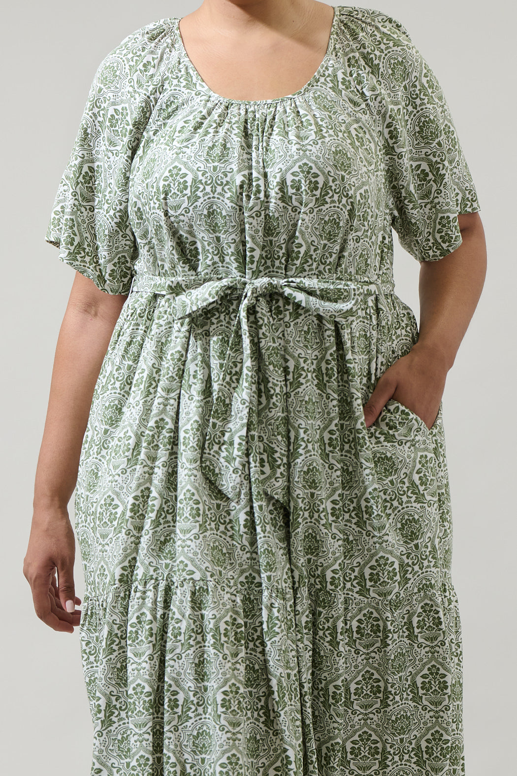 Estrada Floral Haven Tiered Midi Dress Curve
