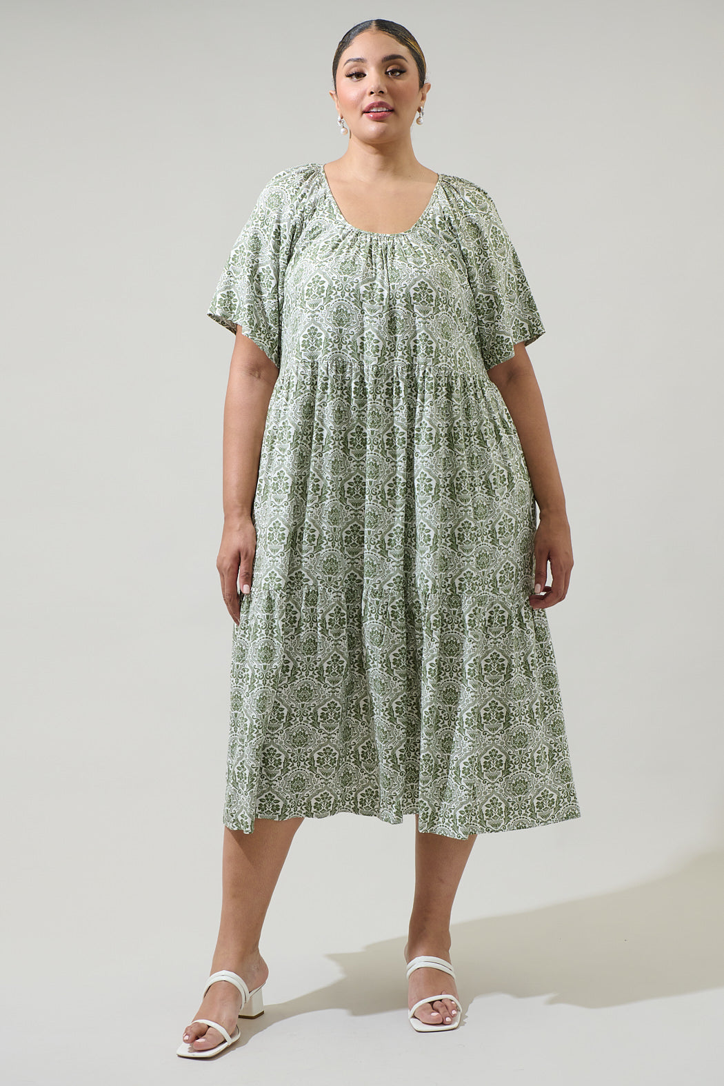 Estrada Floral Haven Tiered Midi Dress Curve