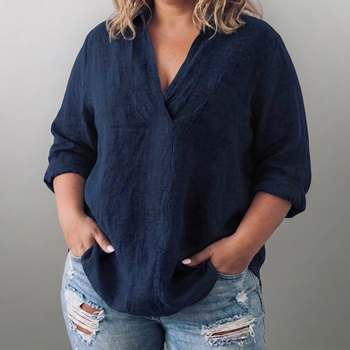 LorieComfortable long-sleeved shirt with V-neck